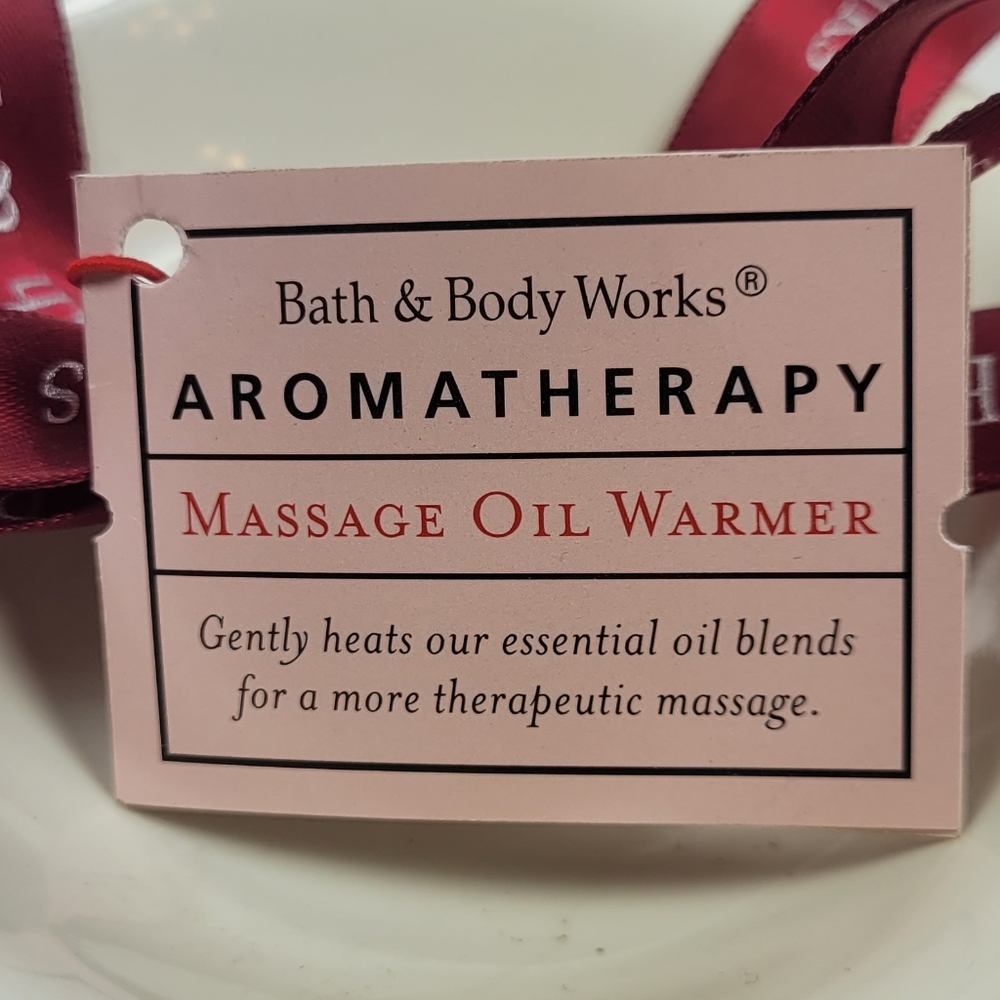 Bath & Body Works White Ceramic Oil Warmer - Picture 7 of 9